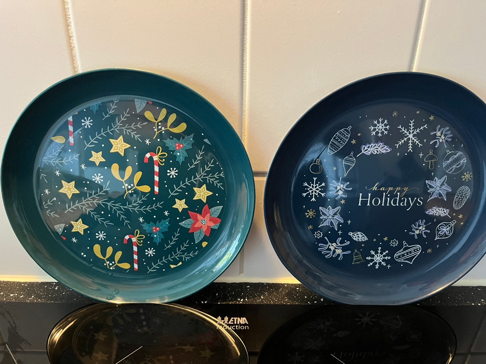 Plastic kerst borden, Ophalen, Overige materialen, Gebruikt, Bord(en)