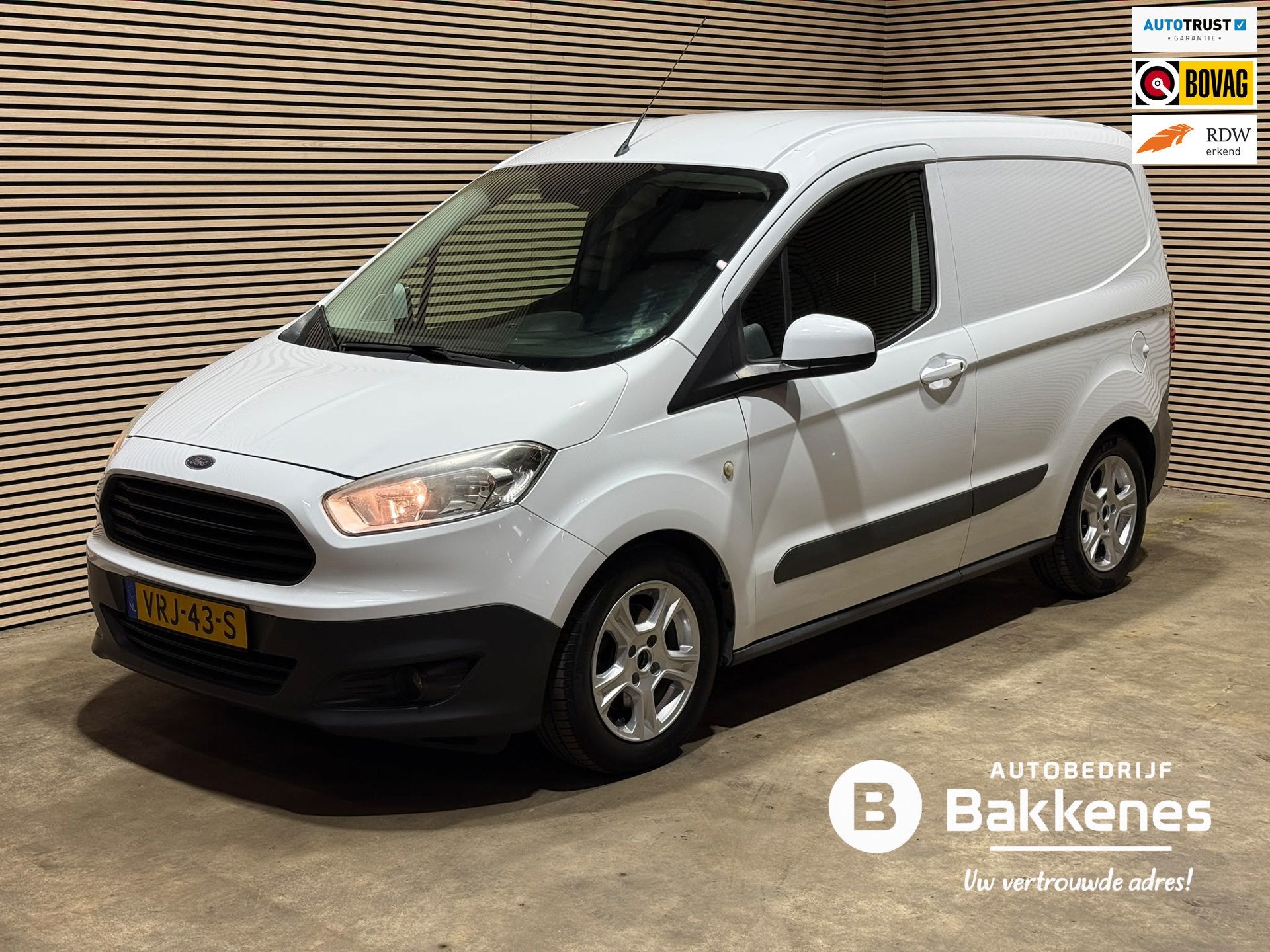 Ford Transit Courier 1.0 Ambiente | Benzine | Airco | Trekha, Auto's, Voorwielaandrijving, Gebruikt, Euro 6, Met garantie (alle)