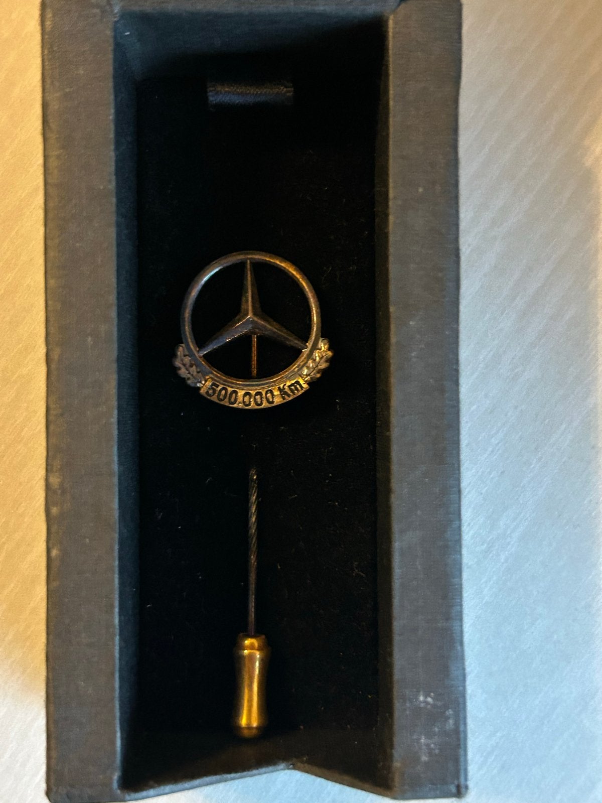 Mercedes-Benz 500.000 Km gouden speld, Ophalen of Verzenden