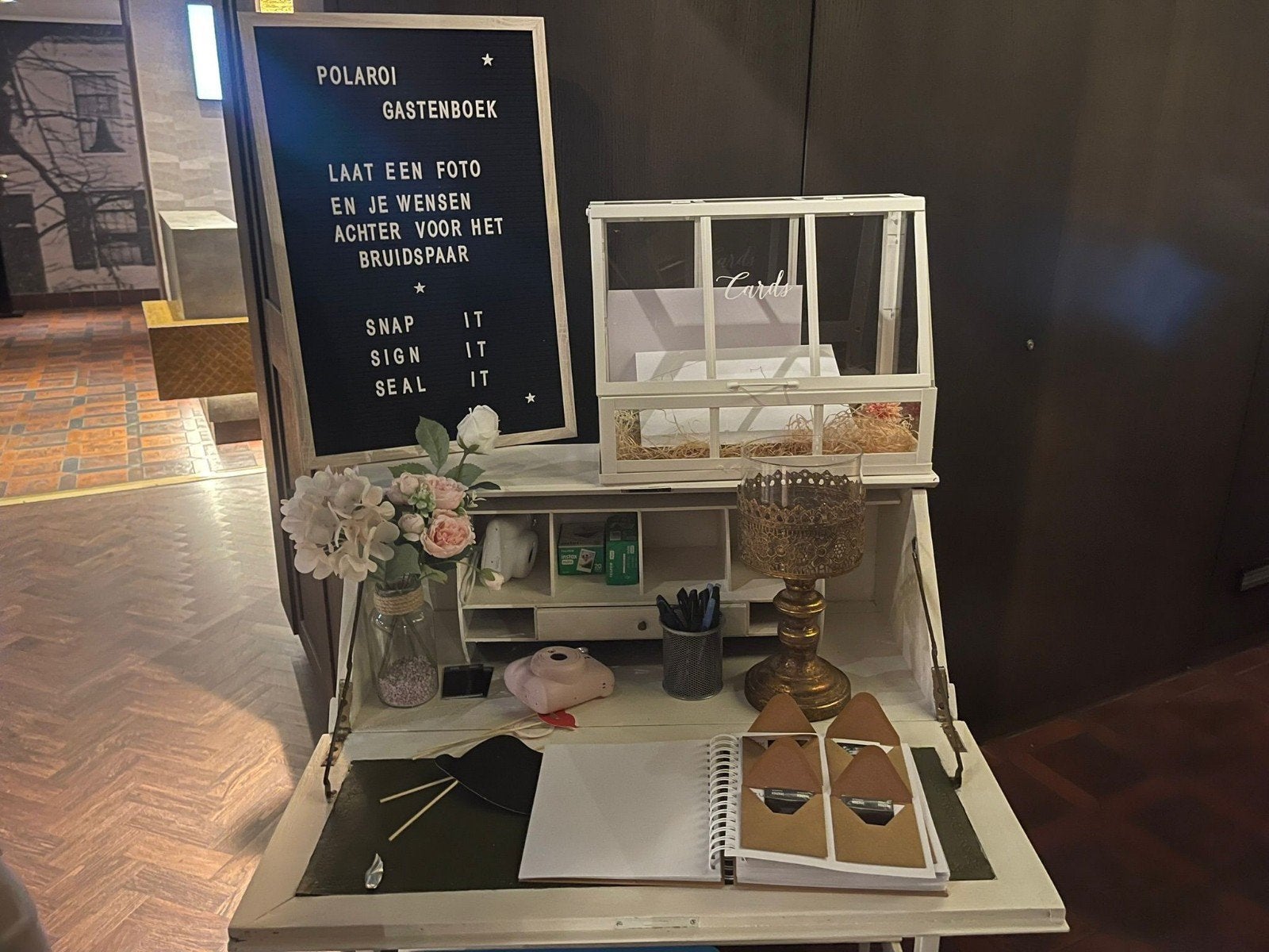 Te koop secretaire wit, Ophalen, Parel