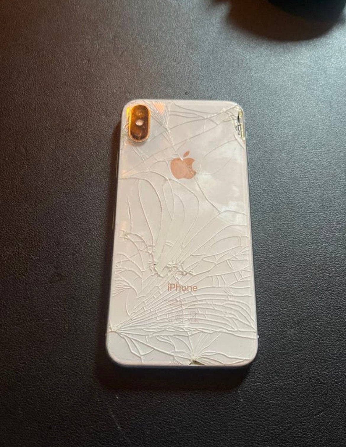 iPhone XS met gebarsten voor- en achterkant, Telecommunicatie, Mobiele telefoons | Apple iPhone, Ophalen of Verzenden, Niet werkend