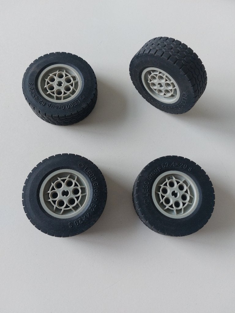 4 technic Lego wielen 62.4 x 20, Lego, Ophalen of Verzenden, Zo goed als nieuw, Technic