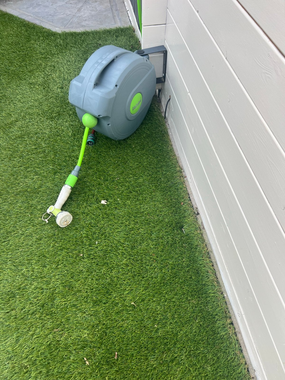 Automatische Tuinslanghaspel met Sproeier, Ophalen, Zo goed als nieuw, Tuinslanghaspel