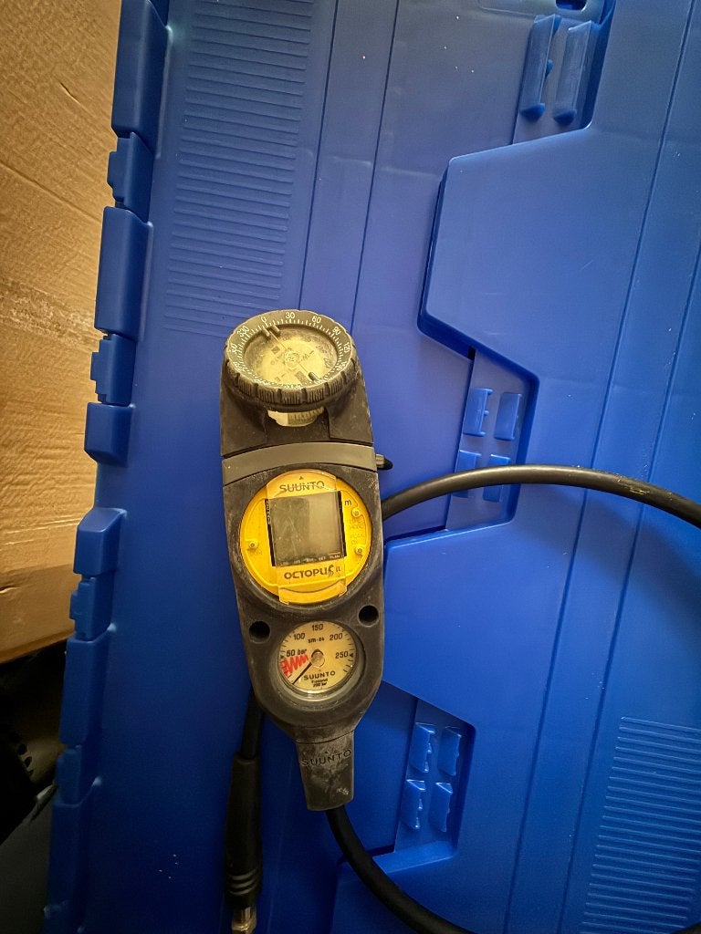 Suunto duikcomputer, barometer en kompas., Watersport en Boten, Duiken, Ophalen of Verzenden, Gebruikt, Duikcomputer