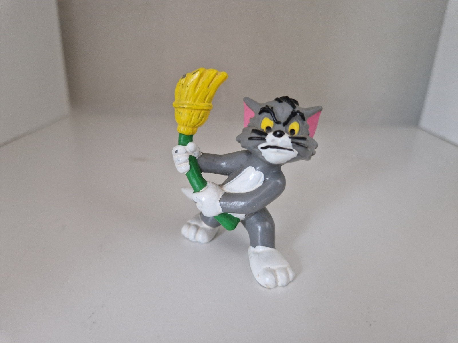 Tom en Jerry - Bully 1967, Ophalen of Verzenden, Overige figuren, Boek of Spel