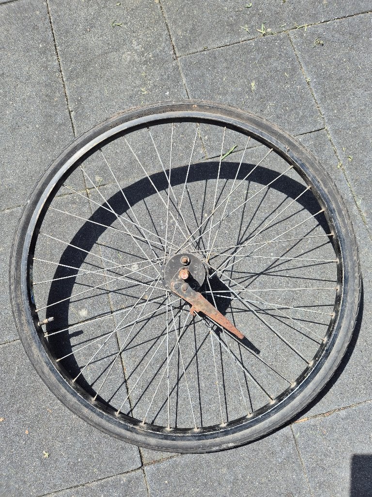 Zwarte alum voorwiel met Sturmey Archer Naaf 28 1 3/8, Fietsen en Brommers, Fietsen | Racefietsen, Minder dan 10 versnellingen