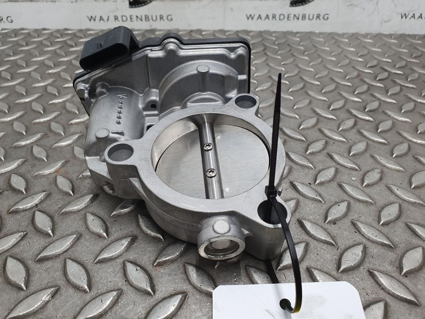 BMW 3 SERIES GASKLEPHUIS 13547619008 2024, Ophalen of Verzenden, Gebruikt, Stiba lid