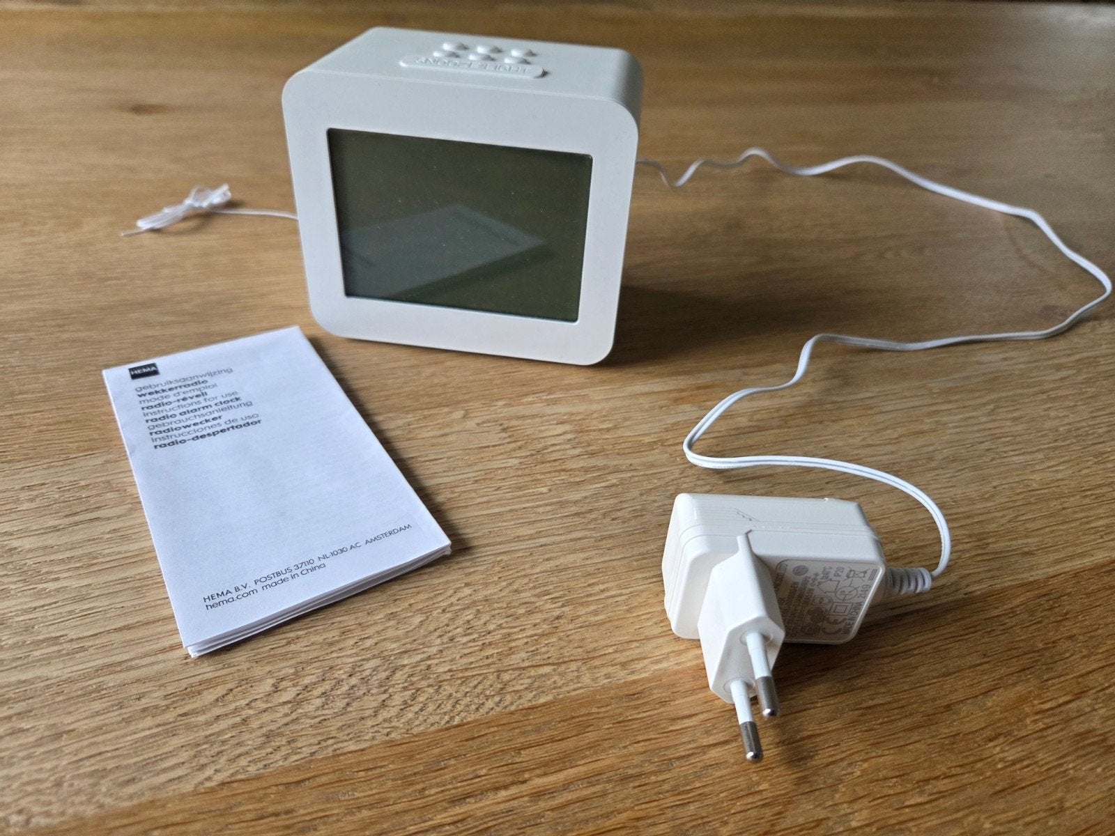 Hema Digitale Wekkerradio met Snooze/Light Functie - NIEUW, Ophalen of Verzenden, Nieuw, Digitaal
