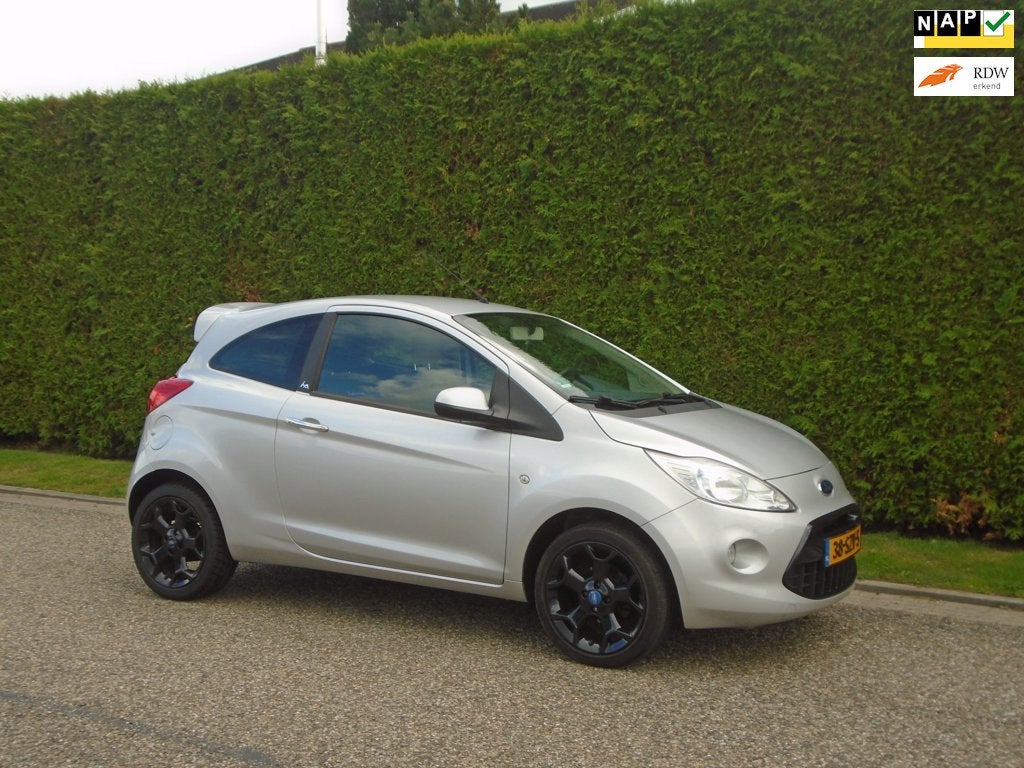 Ford Ka 1.2 Metal INDIVIDUAL, Voorwielaandrijving, Euro 5, Gebruikt, 1242 cc