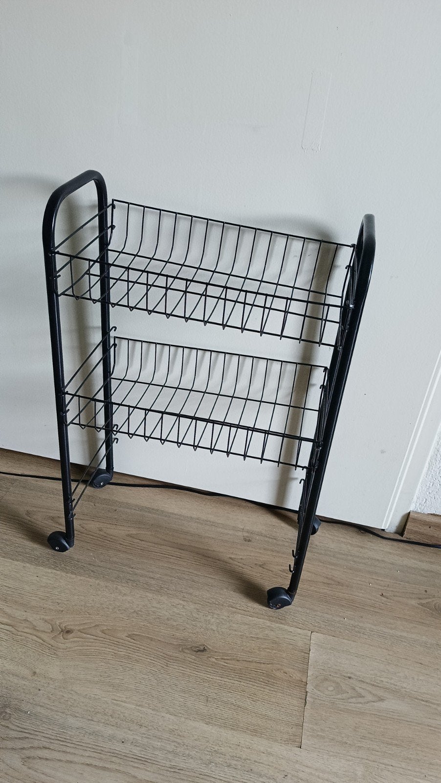 Zwart metalen opbergrek op wieltjes, Ophalen, Gebruikt