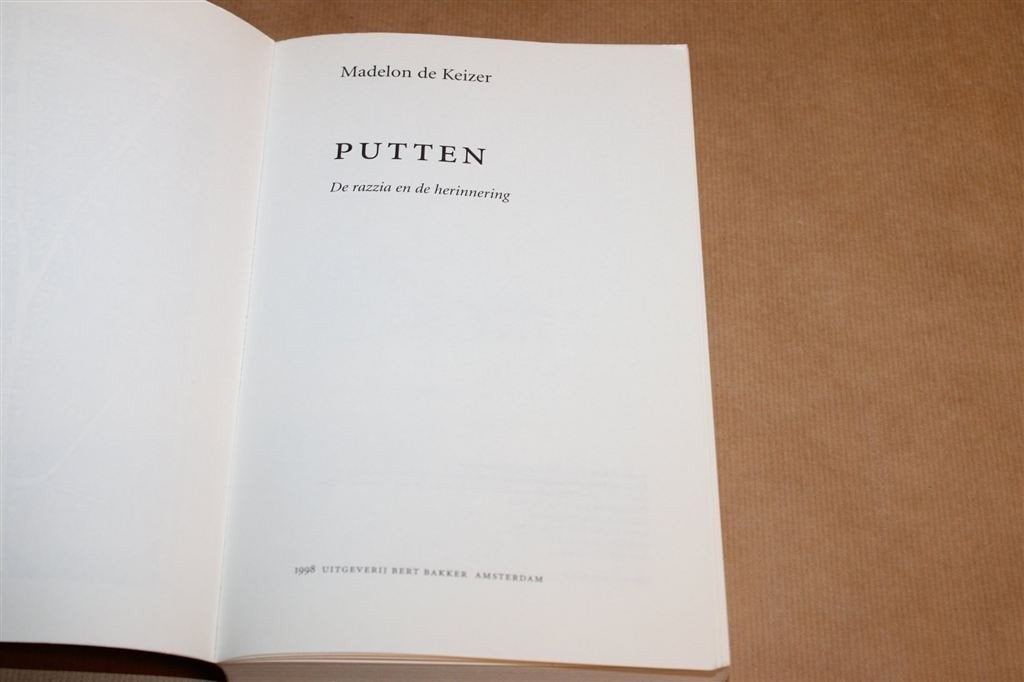 Putten — De Razzia en de Herinnering, WOII 1944, Ophalen of Verzenden, Tweede Wereldoorlog, Gelezen, Overige onderwerpen