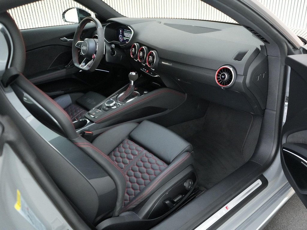 Audi TT RS 2.5 400pk RS TFSI quattro |stage1|RS- seats|RS-sp, Auto's, Audi, Automaat, Gebruikt, 4 stoelen, Leder
