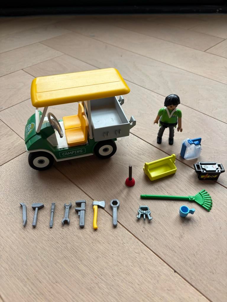Playmobil camping golfkar met figuur en accessoires, Ophalen, Zo goed als nieuw