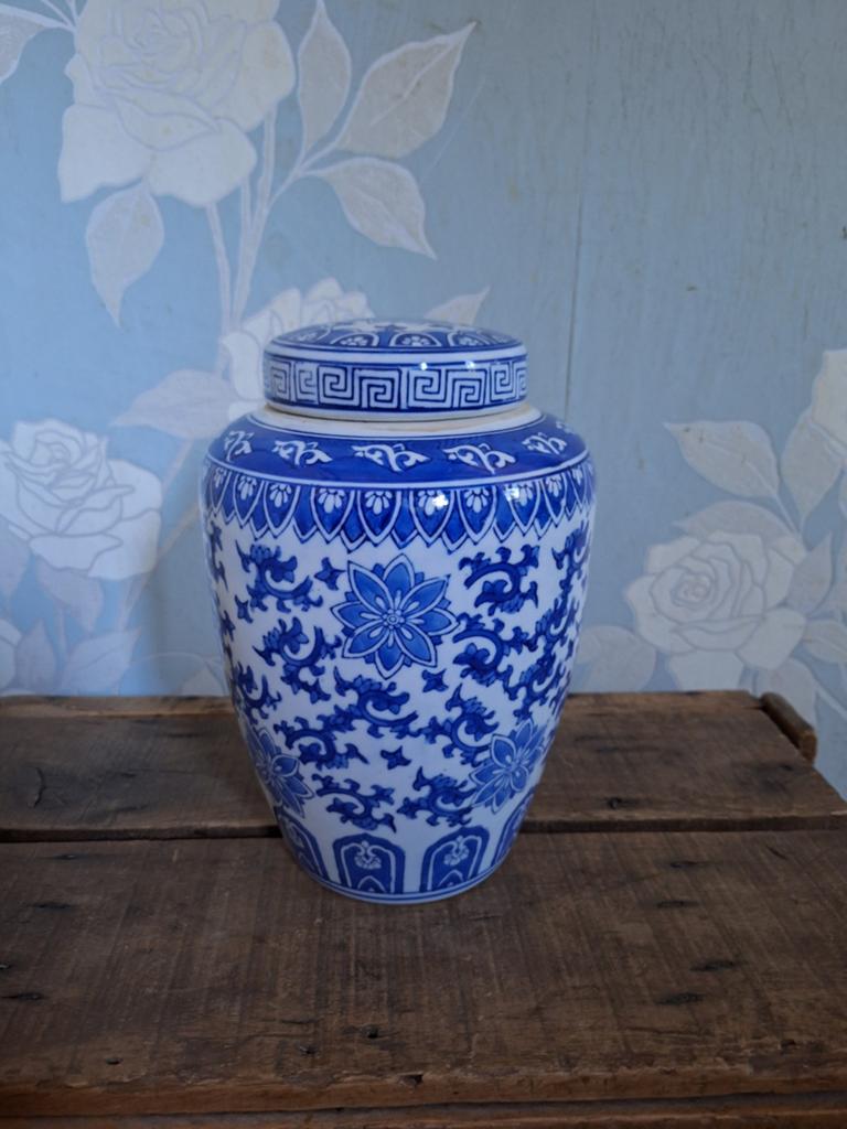 Hoge Chinese gemberpot/ deksel, Ophalen