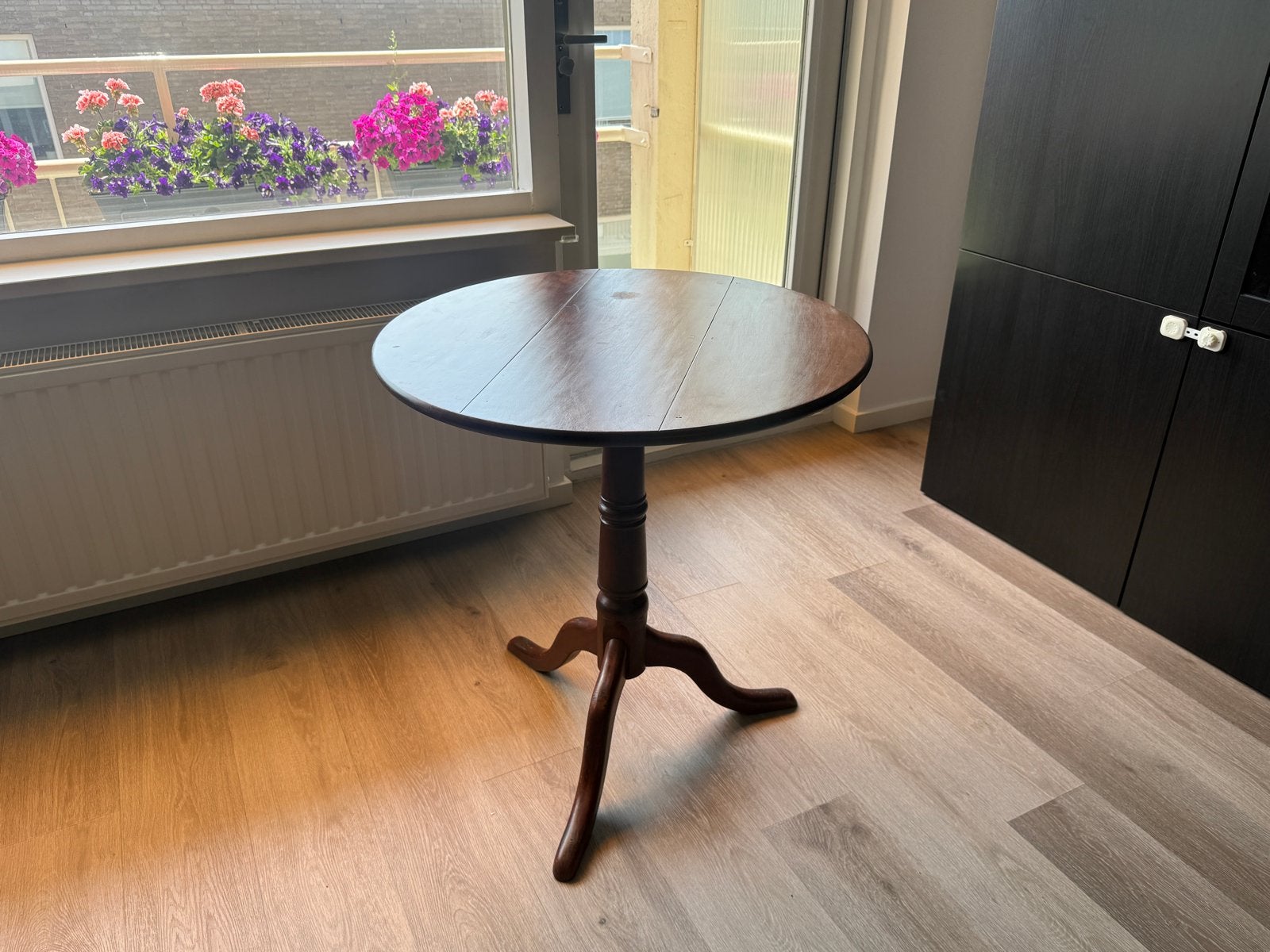 Klassieke kersenhouten bijzettafel 70 cm, hoogte 75 cm, Ophalen