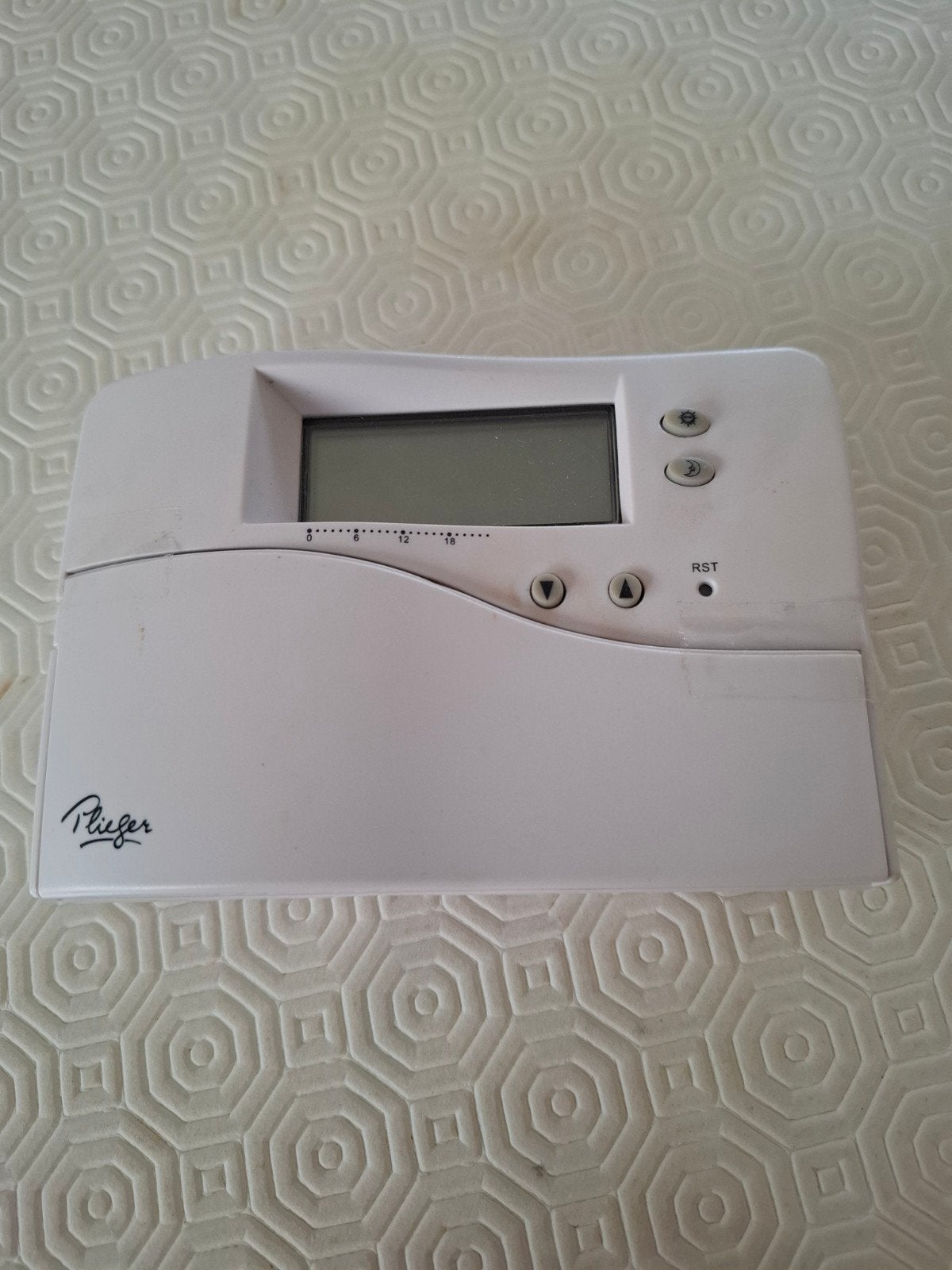 Plieger Milton Thermostaat - Model M230, Ophalen of Verzenden, Slimme thermostaat