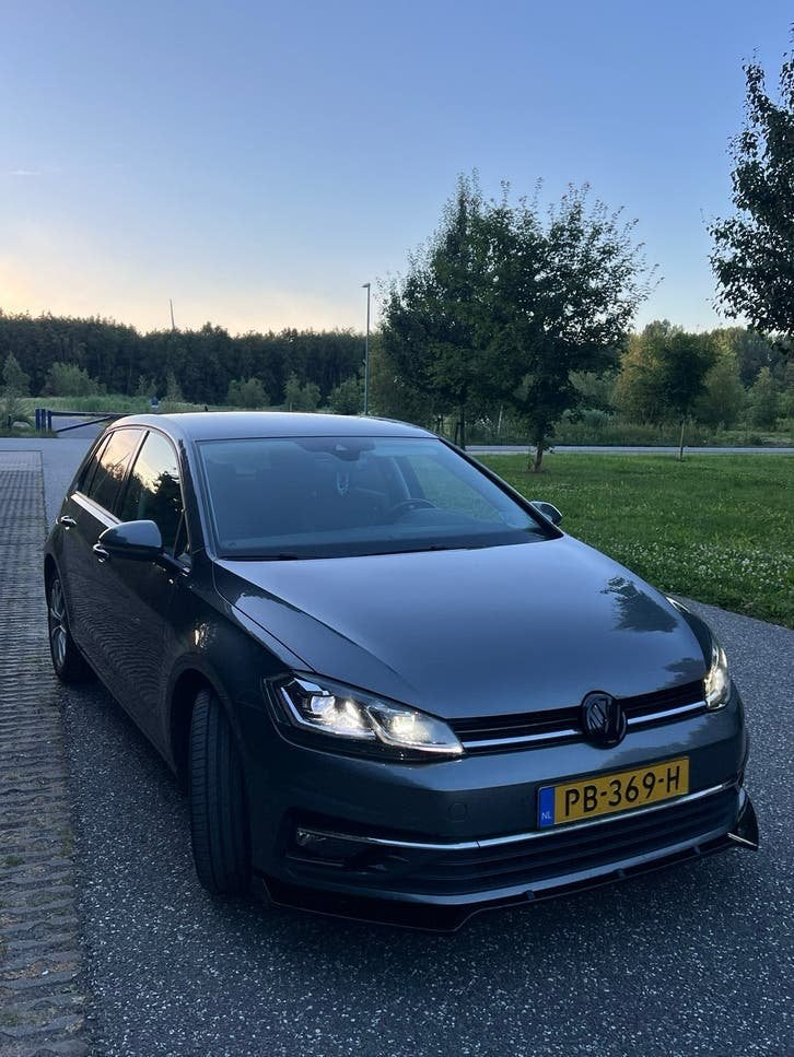 Volkswagen Golf 1.4 TSI 125pk 7-DSG 5D 2017 Grijs(full opt), Automaat, Euro 6, 4 cilinders, Alcantara