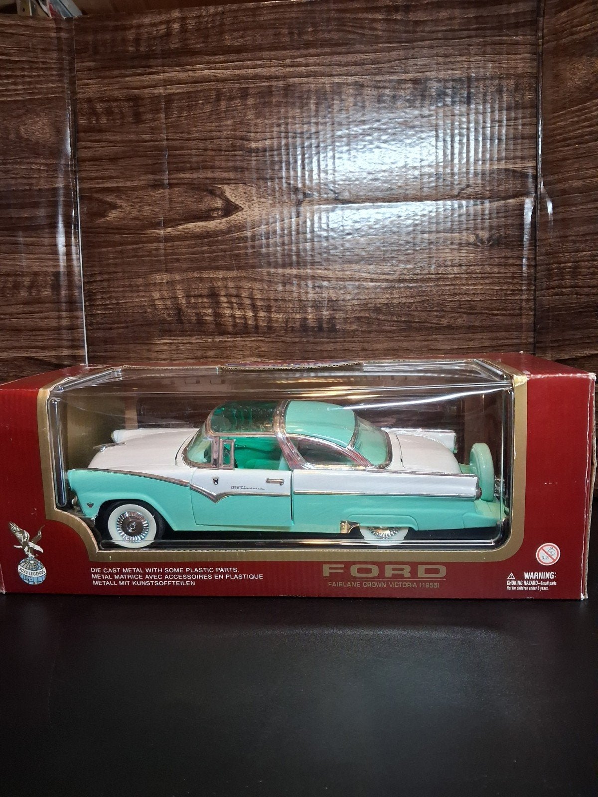 Road Legends - Ford Fairlane, Hobby en Vrije tijd, Modelauto's | 1:18, Ophalen of Verzenden, Zo goed als nieuw, Auto, Overige merken