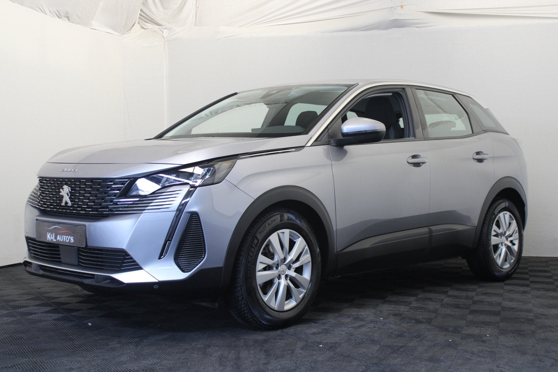 Peugeot 3008 1.2 PureTech Active (bj 2021, automaat), Auto's, Stof, Gebruikt, 1199 cc, Bedrijf