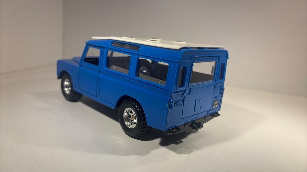 Land rover bleu Bburago 1.24, Ophalen of Verzenden, Bburago, A, A
