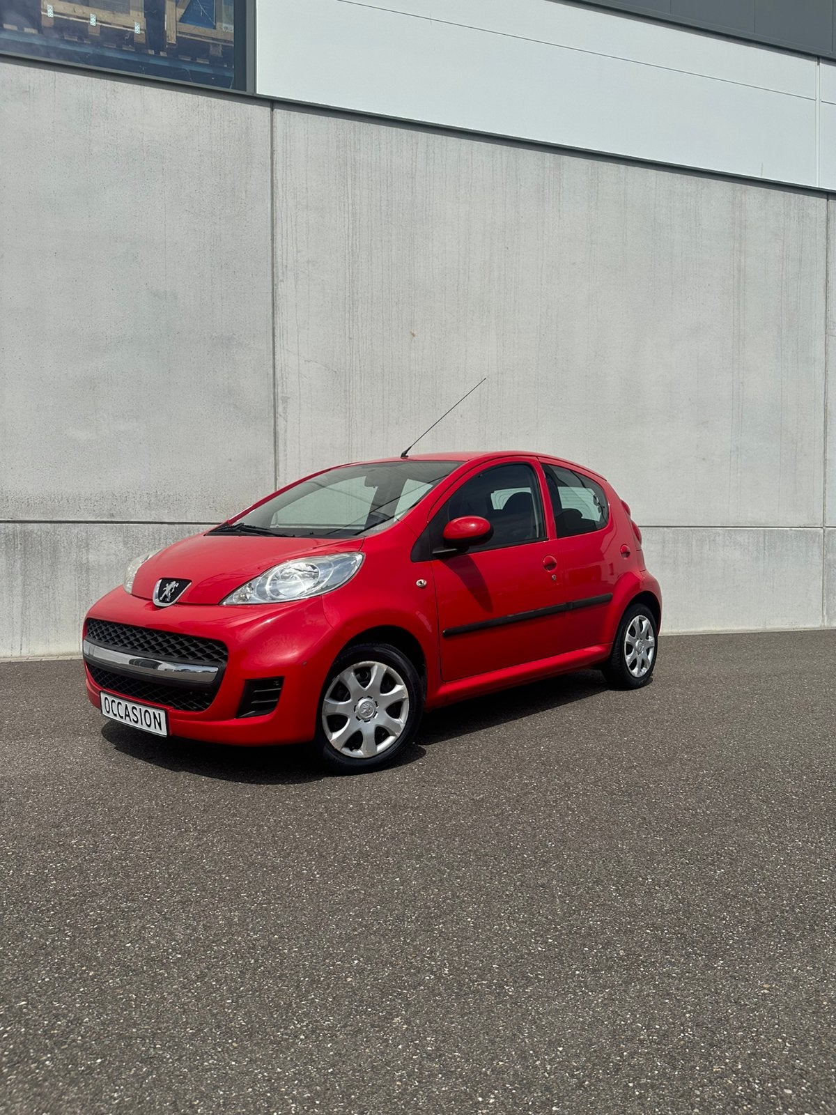 PEUGEOT 107 1.0 | NIEUWE APK + GROTE BEURT |, Auto's, Peugeot, Voorwielaandrijving, Stof, Zwart, ABS