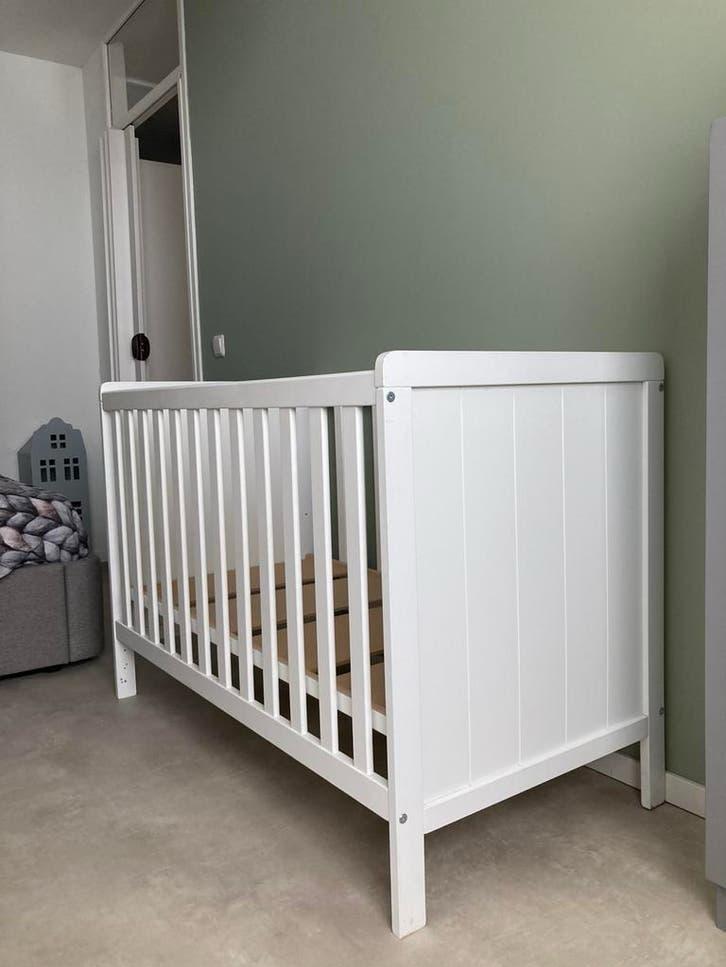 Europe Baby Ralph ledikant wit + ikea matras, Ophalen, Gebruikt, Ledikant