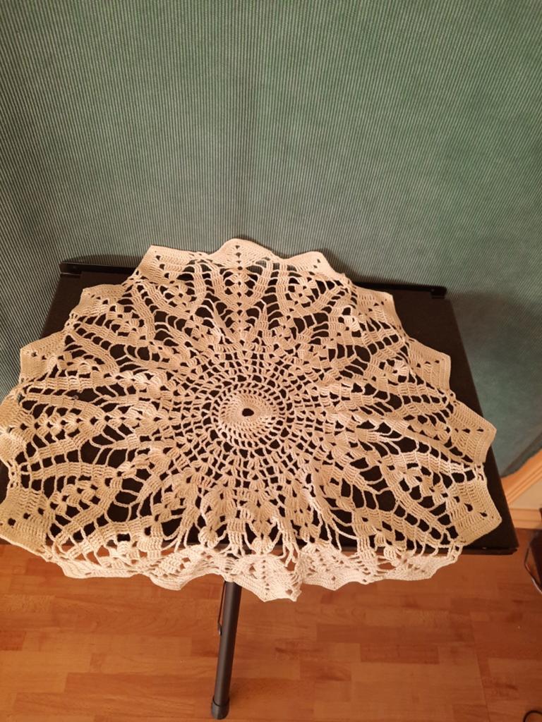 Handgemaakt gehaakt kleedje, rond, crème, Ophalen of Verzenden, Zo goed als nieuw, Rond, Binnen