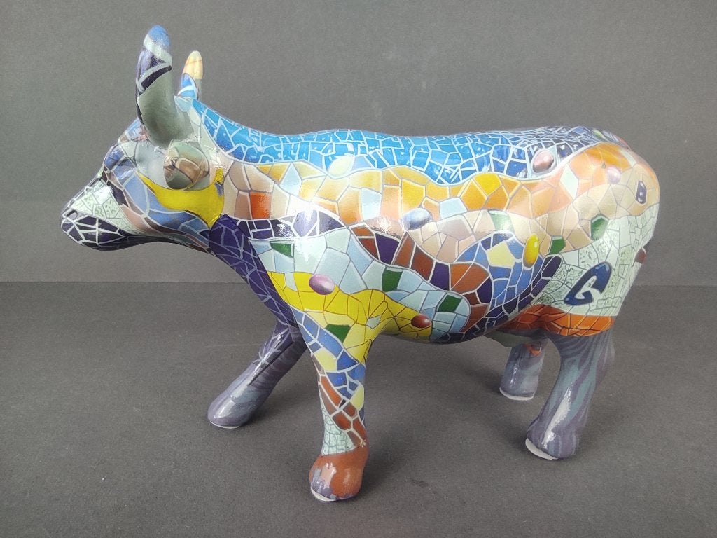 CowParade / Cow Parade Koe "Barcelona" MEDIUM, Antiek en Kunst, Kunst | Designobjecten, Meerkleurig, Ophalen of Verzenden, Steen/keramiek