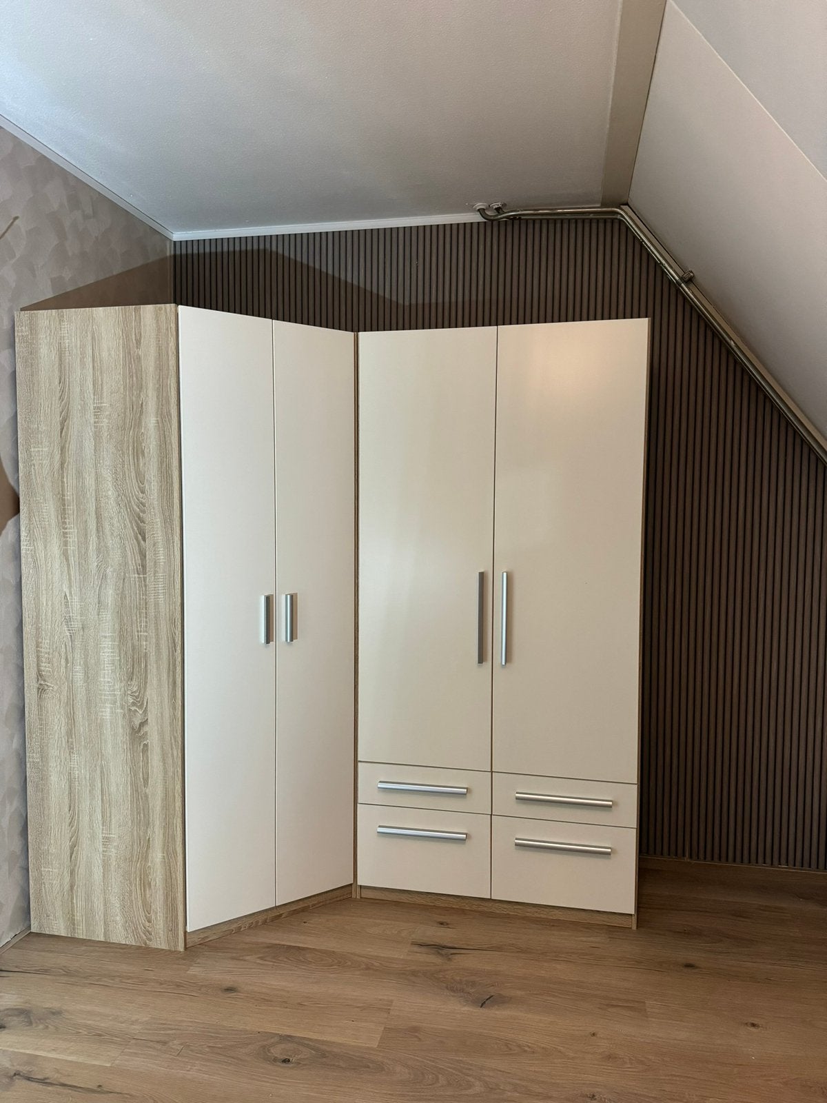 Kleding kast | Hoekkast – Licht eiken/wit, Ophalen, 50 tot 100 cm, Zo goed als nieuw, 150 tot 200 cm