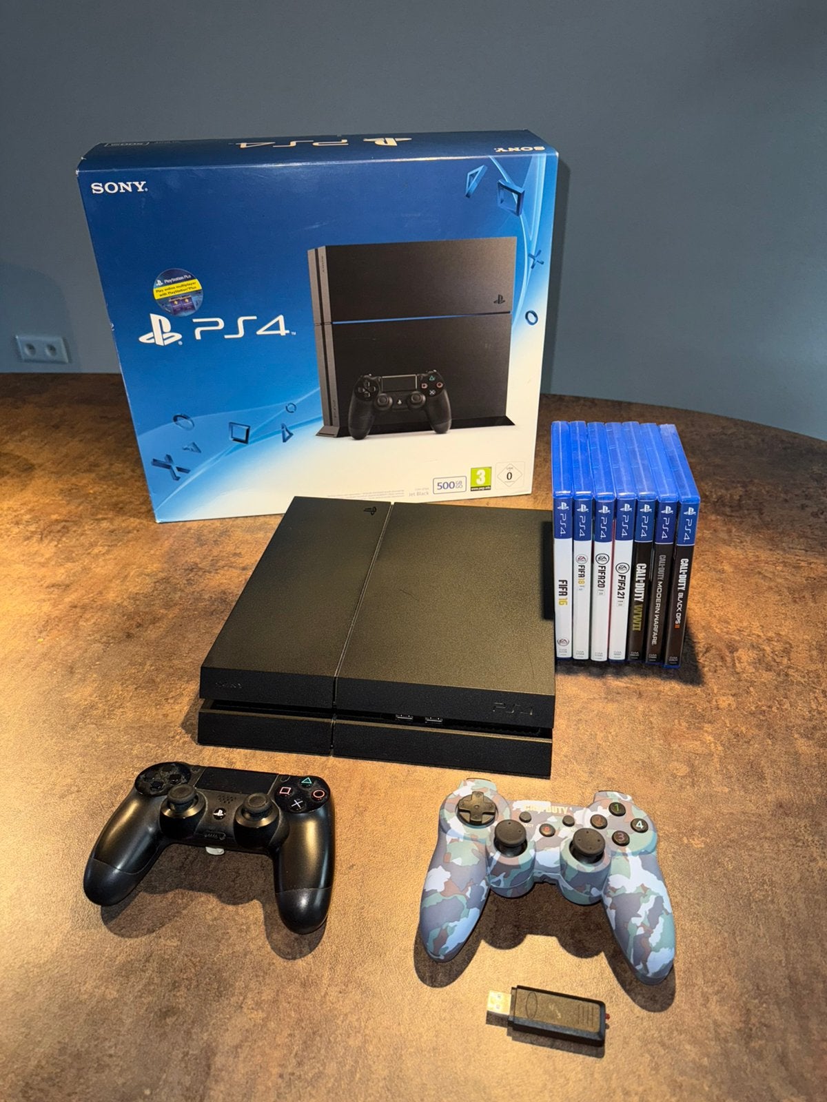 Playstation 4 met 7 spellen en 2 controllers, Spelcomputers en Games, Spelcomputers | Sony PlayStation 4, Ophalen, Zo goed als nieuw
