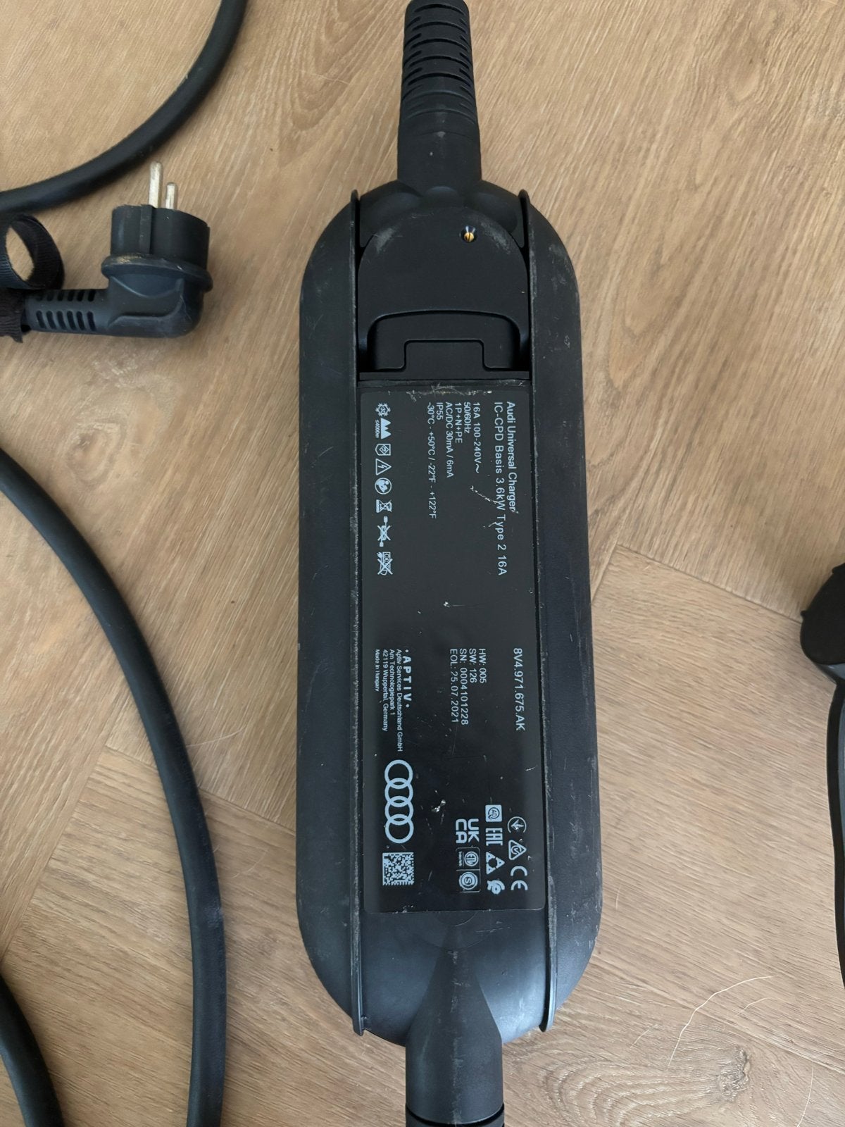 Audi Universele Auto Oplader Etron- 5 meter kabel, Ophalen, Gebruikt