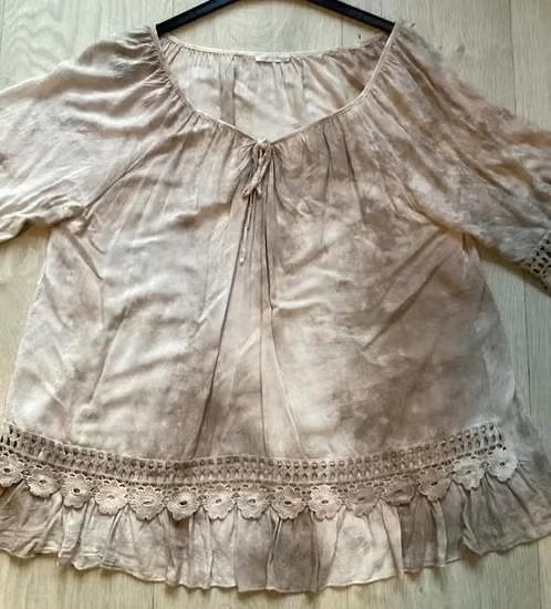 Beige blouse / shirt maat XL met kanten details, Kleding | Dames, Blouses en Tunieken, Zo goed als nieuw, Maat 46/48 (XL) of groter