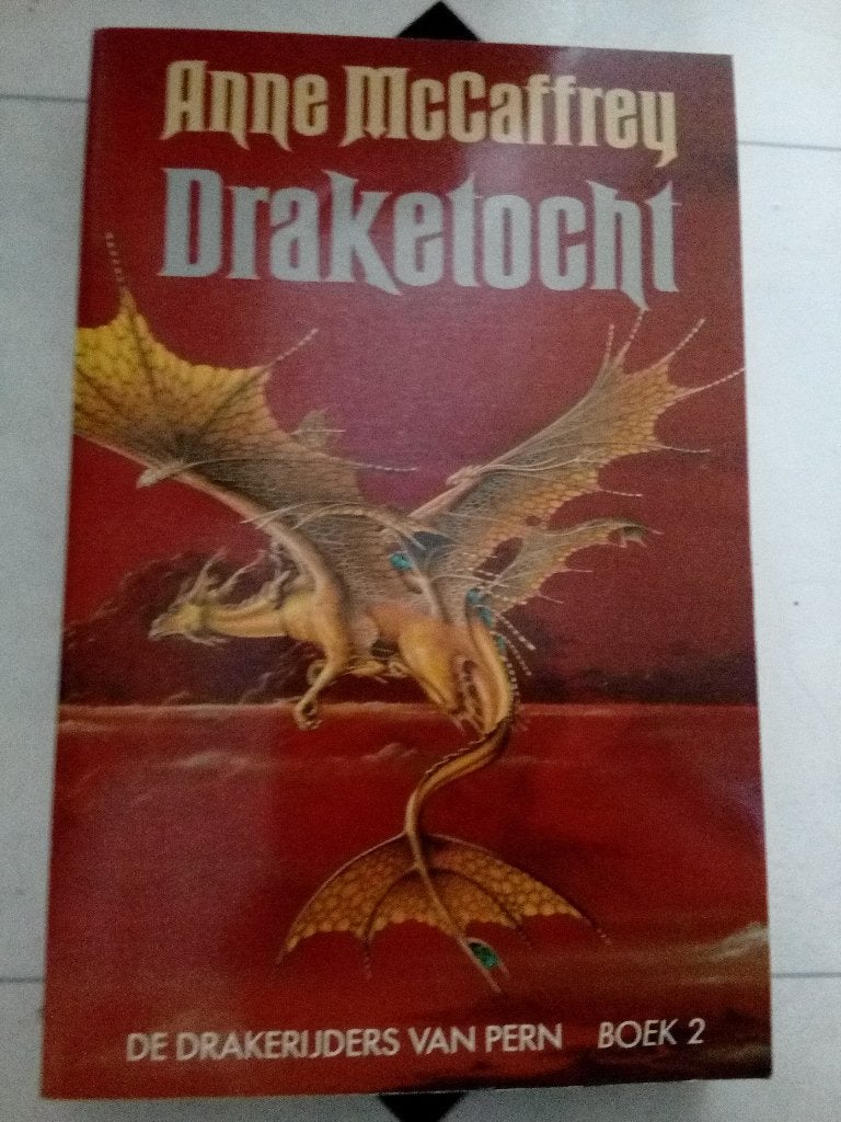 Anne mccaffrey:draketocht. Drakenrijders van pern., Ophalen, Gelezen, Anne MCcaffrey