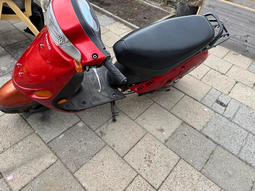 Kymco dj t.e.a.b moet weg, Fietsen en Brommers, Snorfietsen en Snorscooters, Ophalen, Zo goed als nieuw, Benzine, Kymco