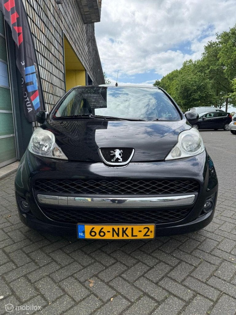 Peugeot 107 1.0-12V Urban Move, Auto's, Peugeot, Voorwielaandrijving, Stof, Gebruikt, Zwart