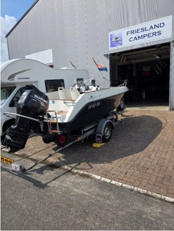 Uttern 5502 SE Boot + 140 PK Suzuki + Trailer | Compleet, Ophalen, Zo goed als nieuw, Waterski's