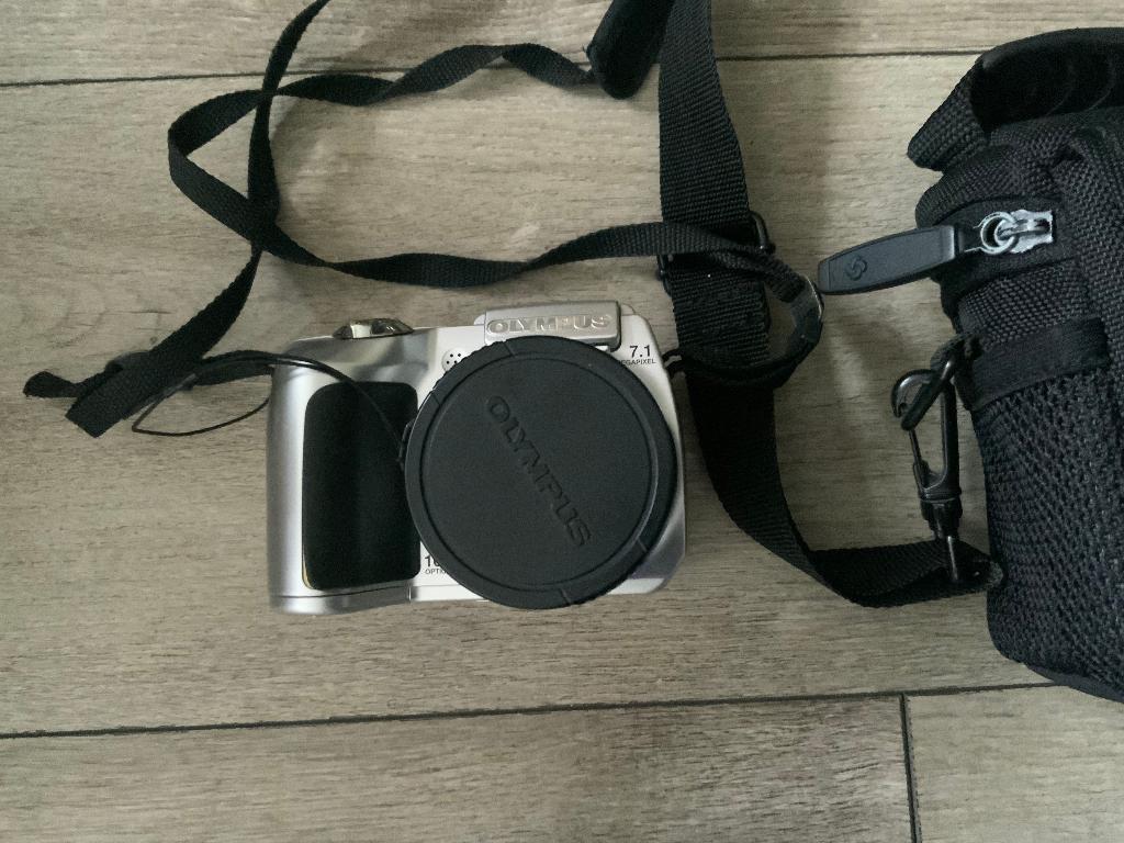 Olympus SP-510UZ Digitale camera met tas en geheugenkaart, Audio, Tv en Foto, Fotocamera's Digitaal, Zo goed als nieuw, Olympus