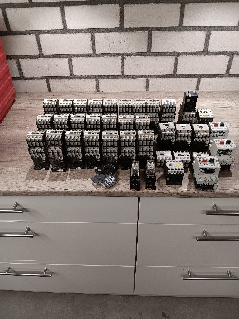 Partij  magneet schakelaars Klockner Moeller 220/240 volt., Ophalen of Verzenden, Zo goed als nieuw