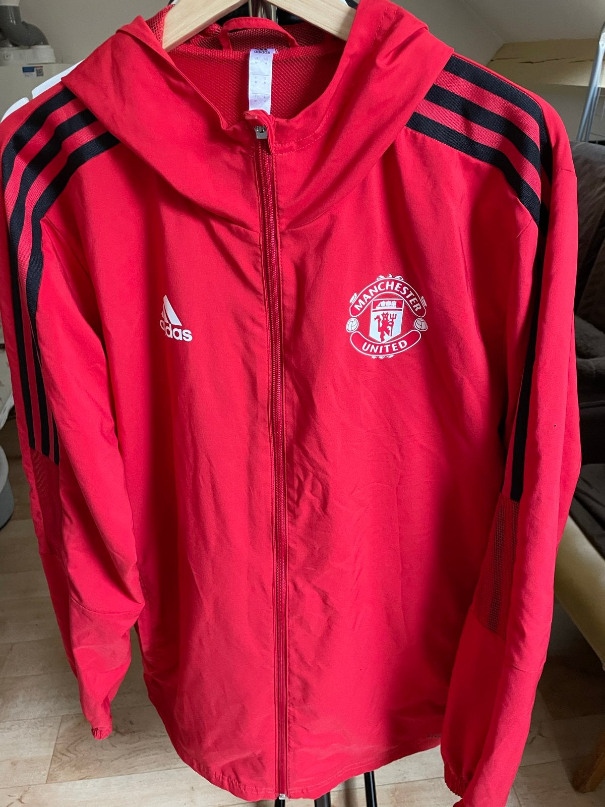 Adidas Manchester United Trainingsjack Rood Maat M, Maat 38/40 (M), Ophalen of Verzenden, Rood, Fitness of Aerobics