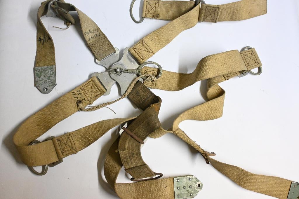 parachute harnas onbekende herkomst airborne para piloot, Verzamelen, Ophalen of Verzenden, Landmacht, Nederland, Overige typen