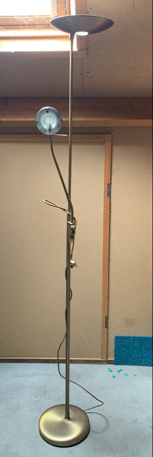 Moderne bronzen hoge vloerlamp met leeslamp 184cm hoog, Ophalen, Gebruikt, Metaal, 150 tot 200 cm