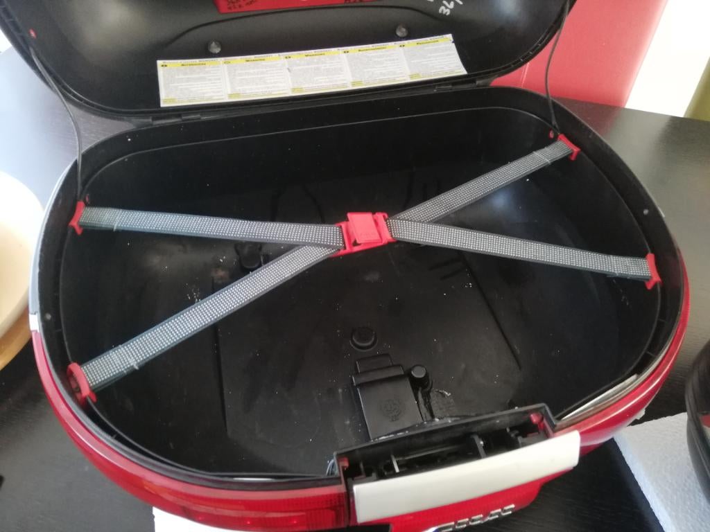 Givi Maxia topkoffer, Ophalen, Gebruikt