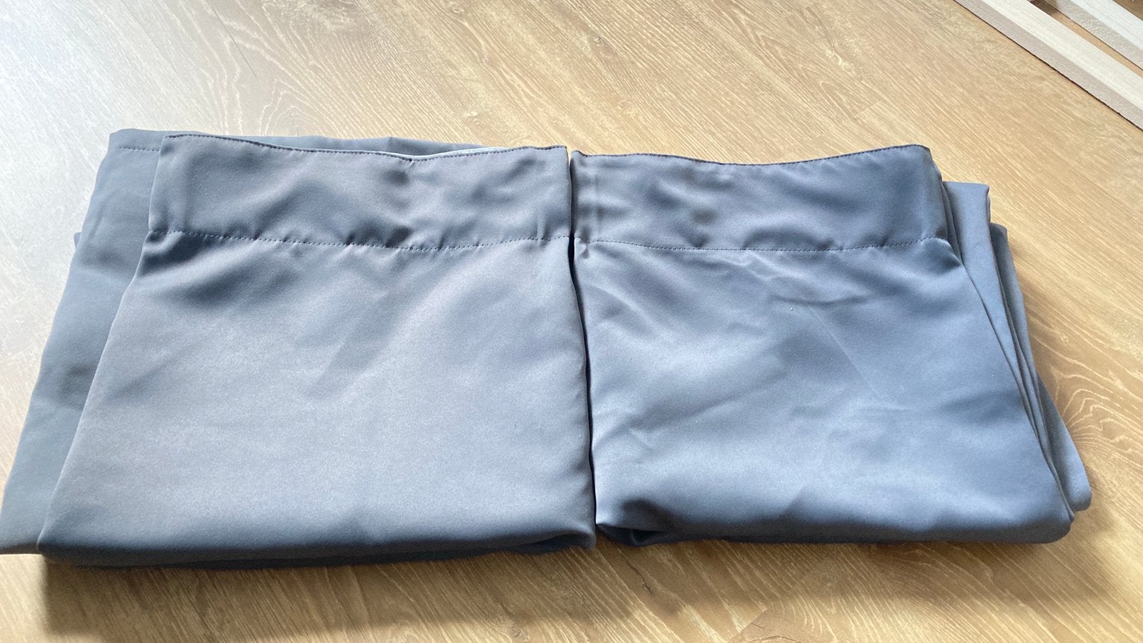 Verduisterende gordijnen 254x255 cm, rook- en huisdiervrij, Verduisterend, 255 cm, Ophalen of Verzenden, Zo goed als nieuw