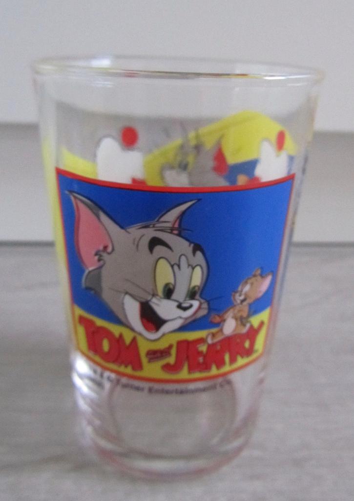 Glas Tom en Jerry, Verzamelen, Ophalen of Verzenden, Overige figuren, Zo goed als nieuw, Gebruiksvoorwerp
