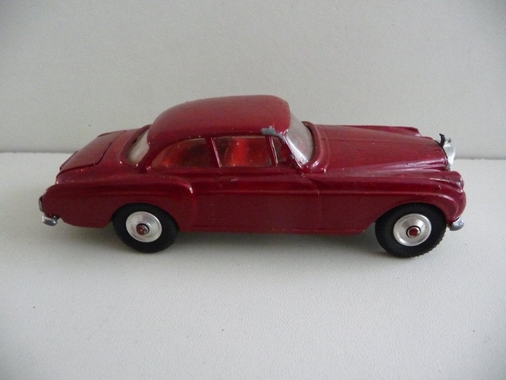 CORGI TOYS - BENTLEY CONTINENTAL SPORTS SALOON -nr.224, Hobby en Vrije tijd, Modelauto's | 1:43, Ophalen of Verzenden, Gebruikt