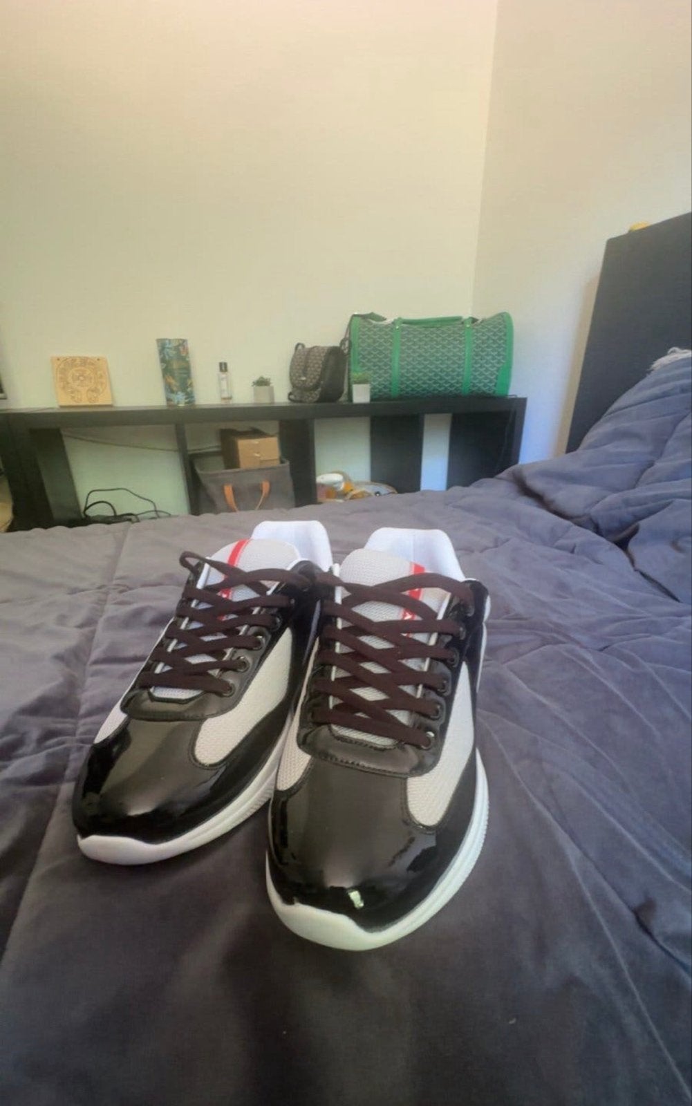 Prada Sneakers Zwart Wit - Maat 43, Ophalen of Verzenden, Zo goed als nieuw, Zwart, Sneakers of Gympen