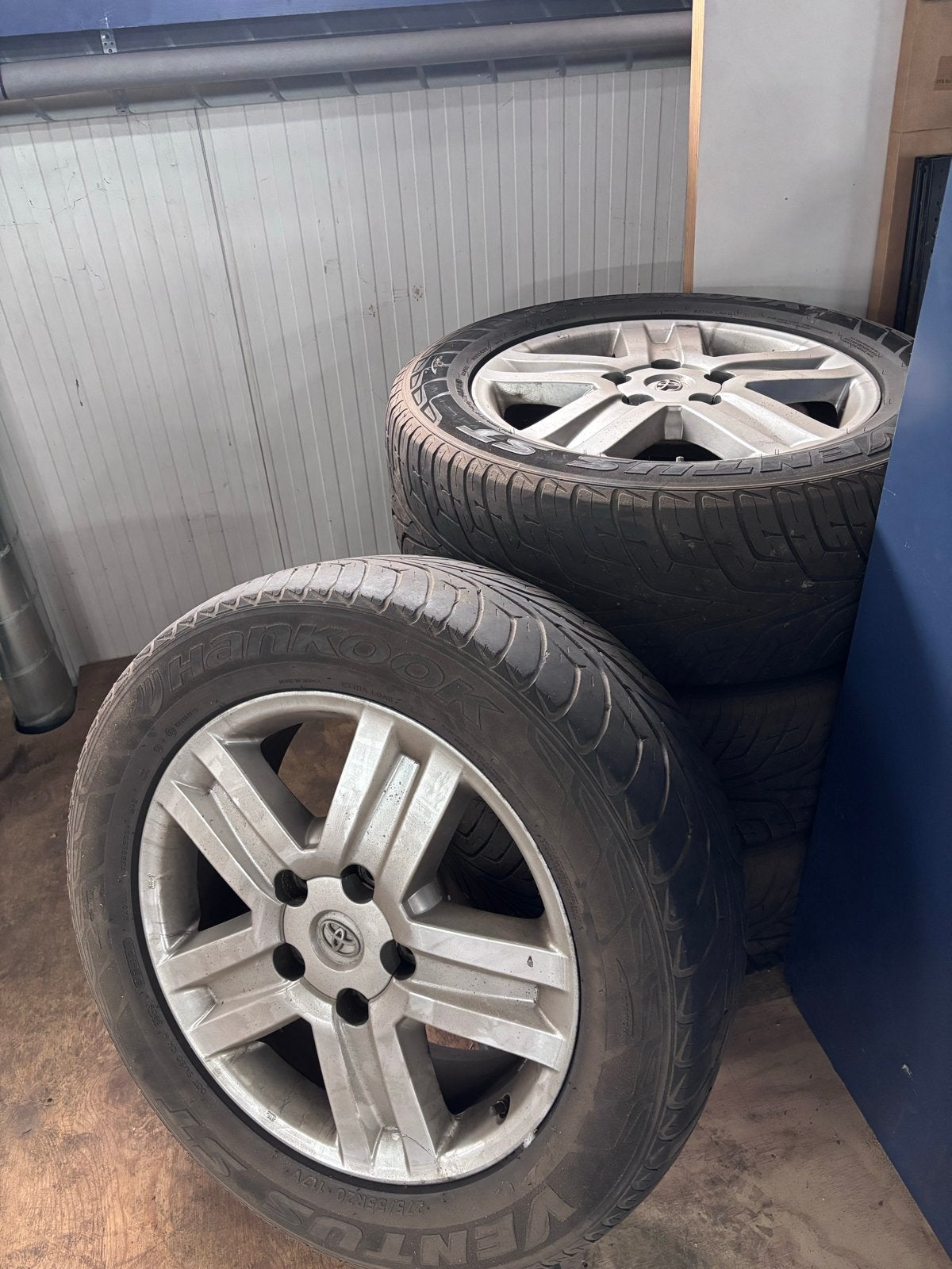 20 inch Toyota Velgen met Hankook Ventus Banden, Ophalen, Gebruikt, 275 mm, Banden en Velgen