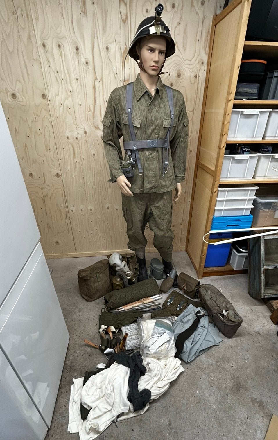 Complete DDR uitrusting, Ophalen of Verzenden, Landmacht, Duitsland, Kleding of Schoenen