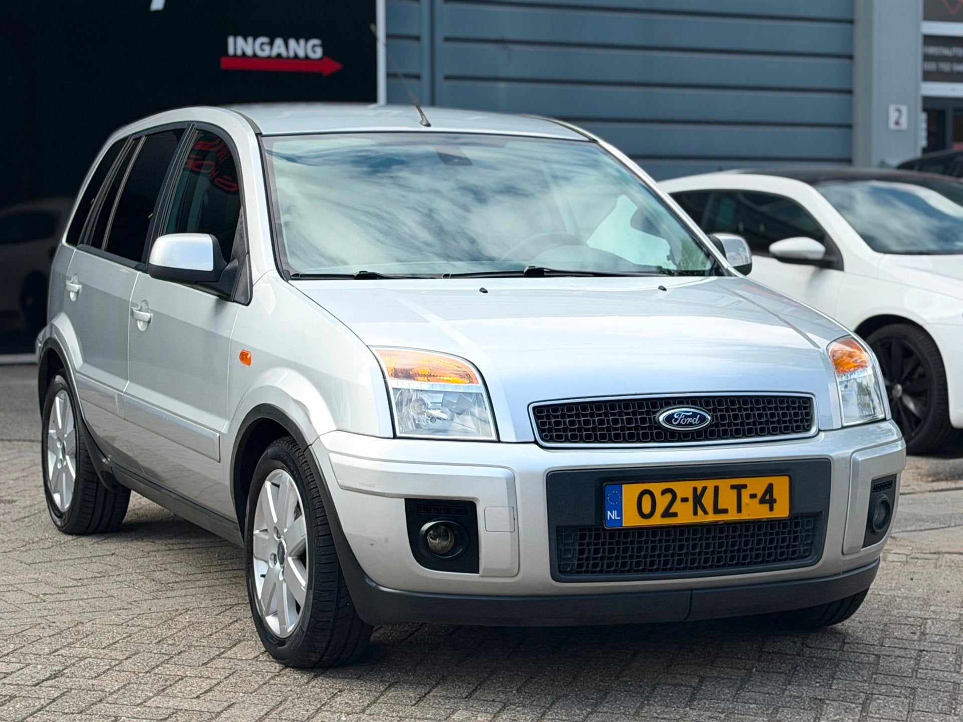 Ford Fusion 1.6-16V Futura AUTOMAAT AIRCO/ISOFIX/AUX, Auto's, Ford, 1596 cc, Gebruikt, Zwart, 1064 kg
