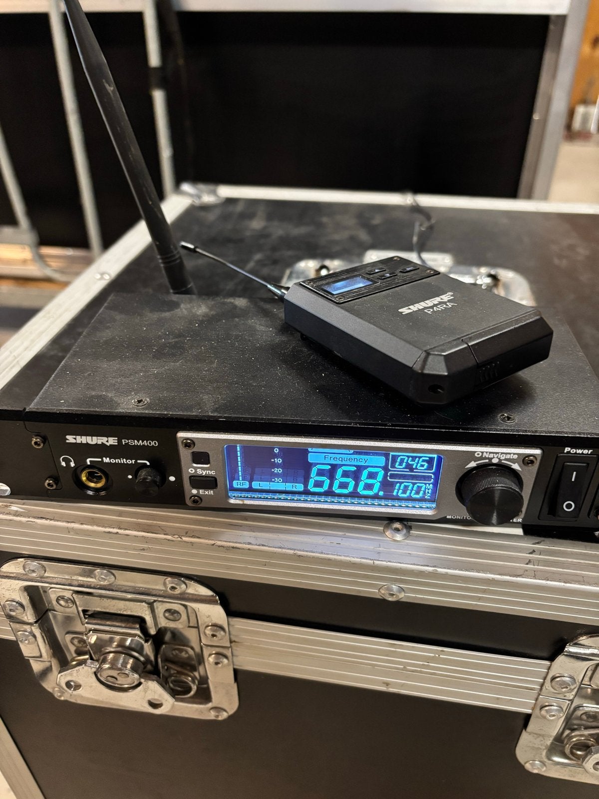 Shure PSM400 In-Ear Monitor Set met 2 Ontvangers (Kopie), Ophalen of Verzenden, Gebruikt, Overige typen, Draadloos